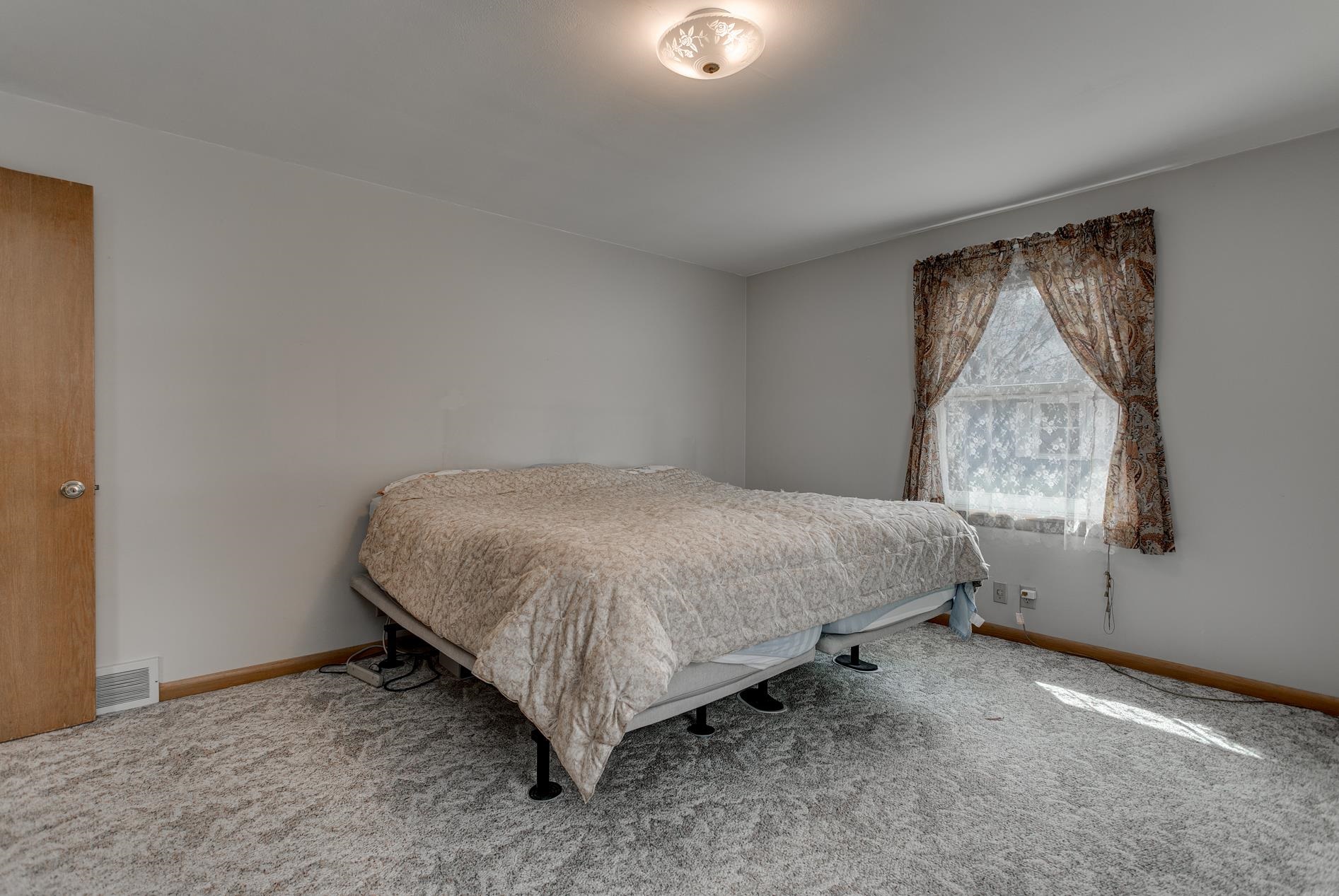 218 South Patrick Street Kimberly, WI 54136 - Photo 15 of 36