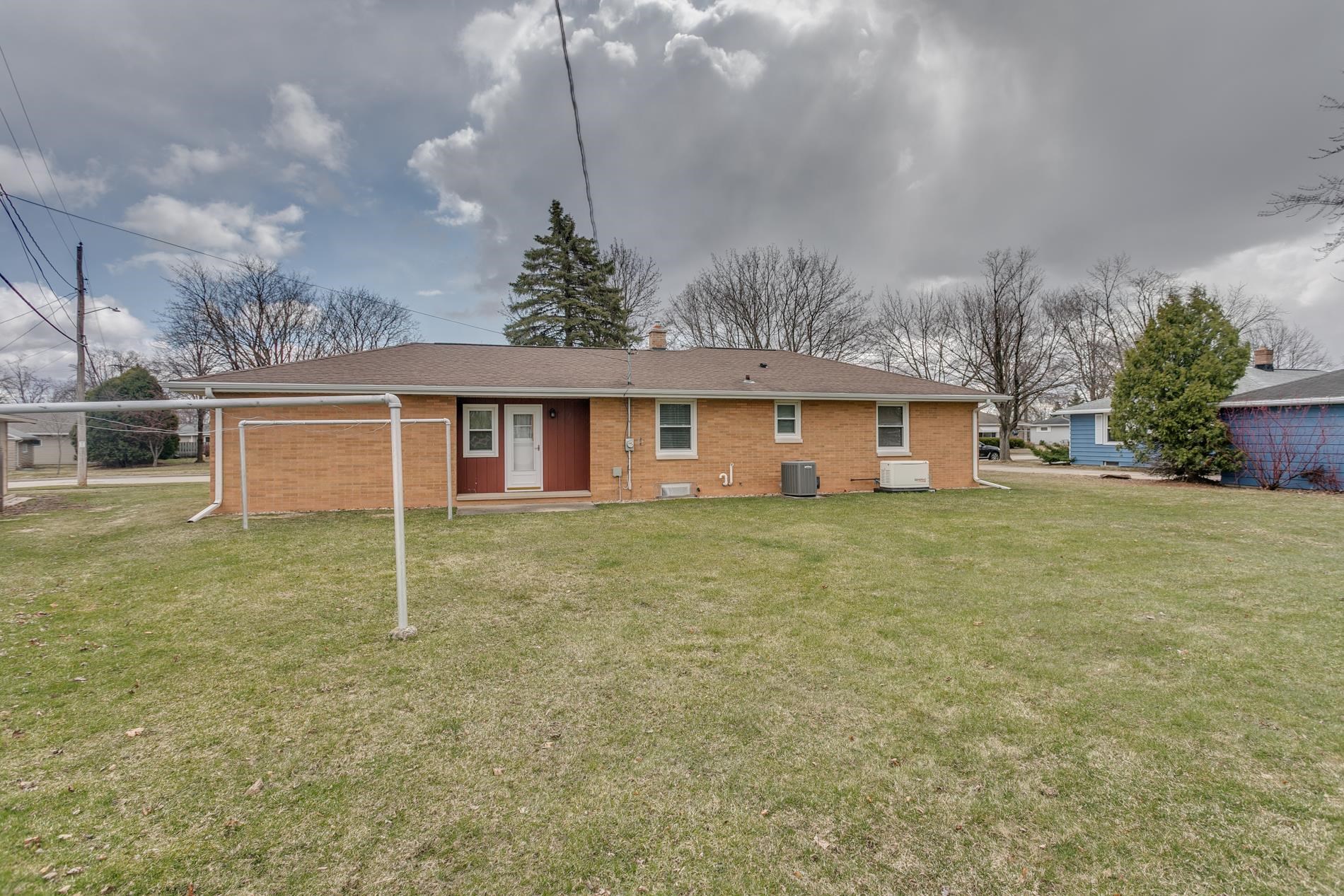 218 South Patrick Street Kimberly, WI 54136 - Photo 31 of 36