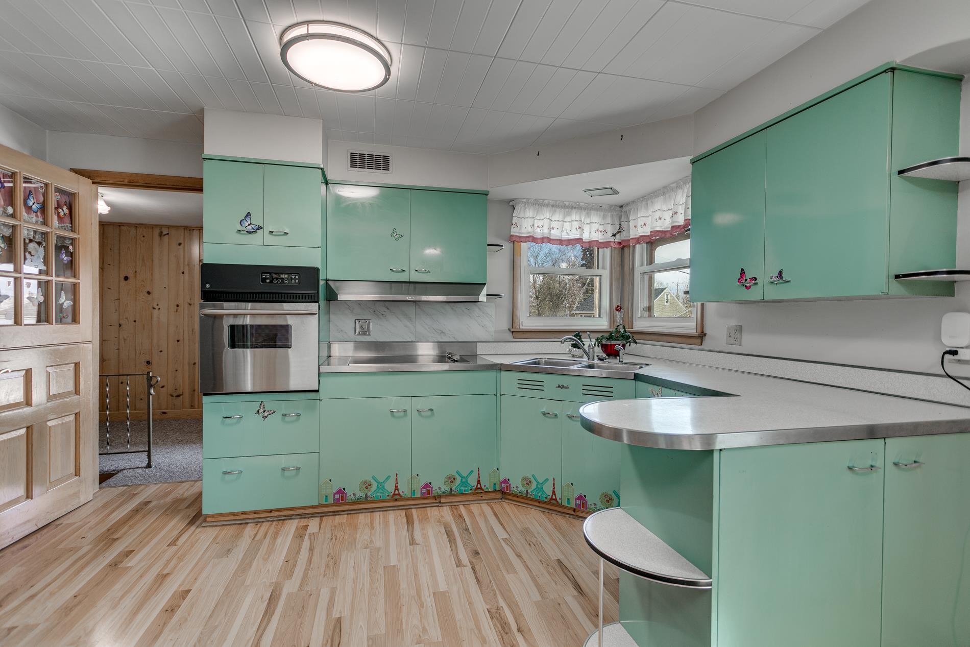 218 South Patrick Street Kimberly, WI 54136 - Photo 4 of 36