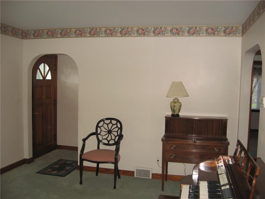 168 North Duffy Road Butler, PA 16001 - Photo 25 of 25 Living room,front door .