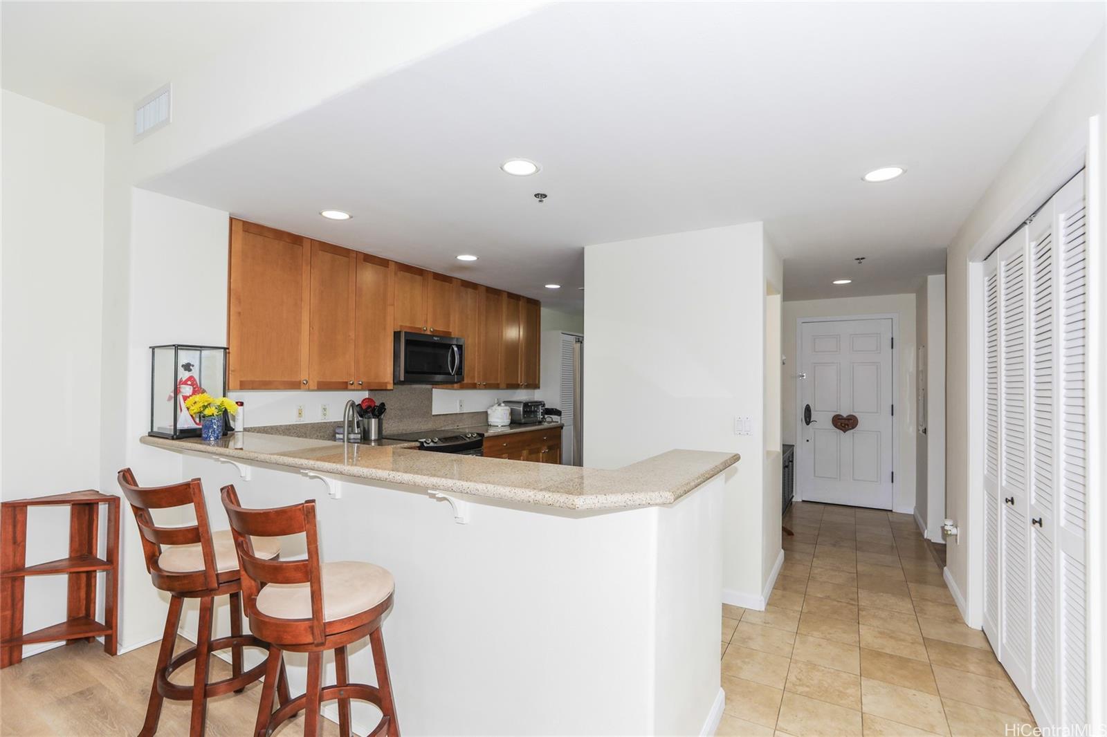 520 Lunalilo Home Road, Unit 8404 Honolulu, HI 96825 - Photo 9 of 25 Convenient peninsula!