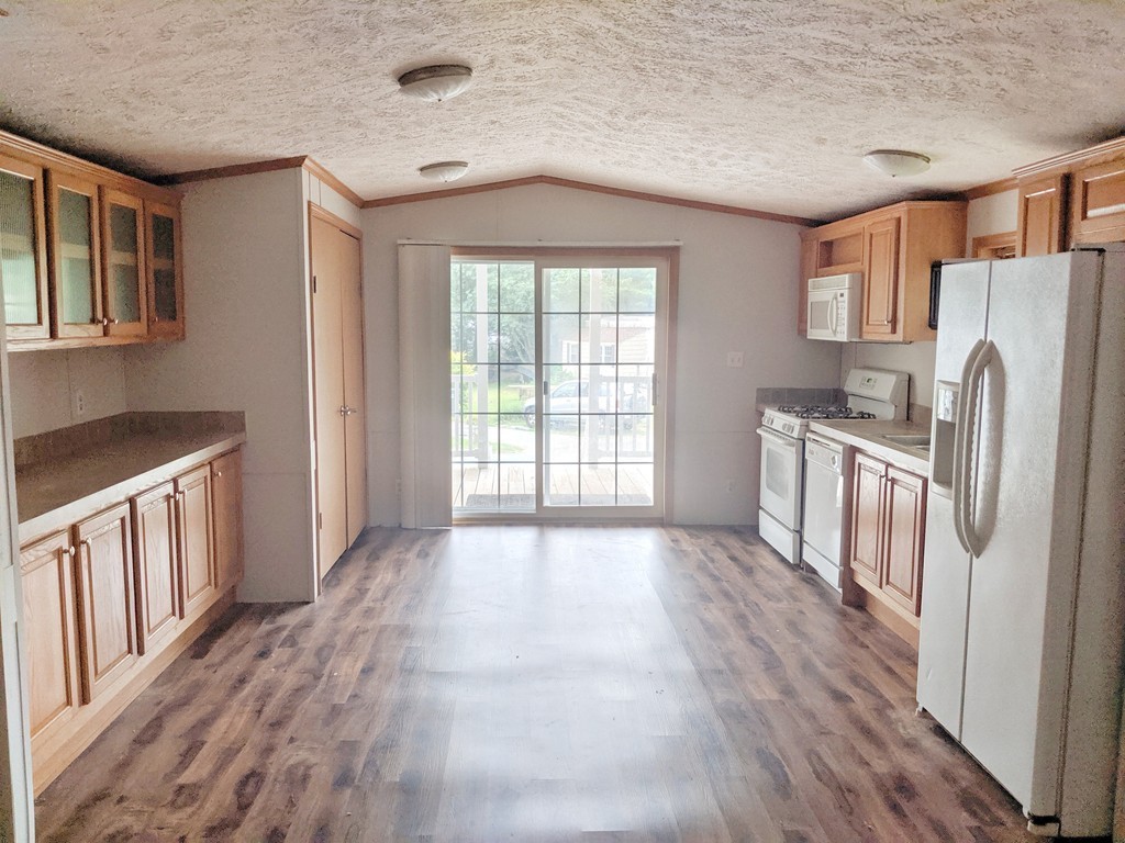 18 David Road Carver, MA 02330 - Photo 3 of 22 Gallery Image 3