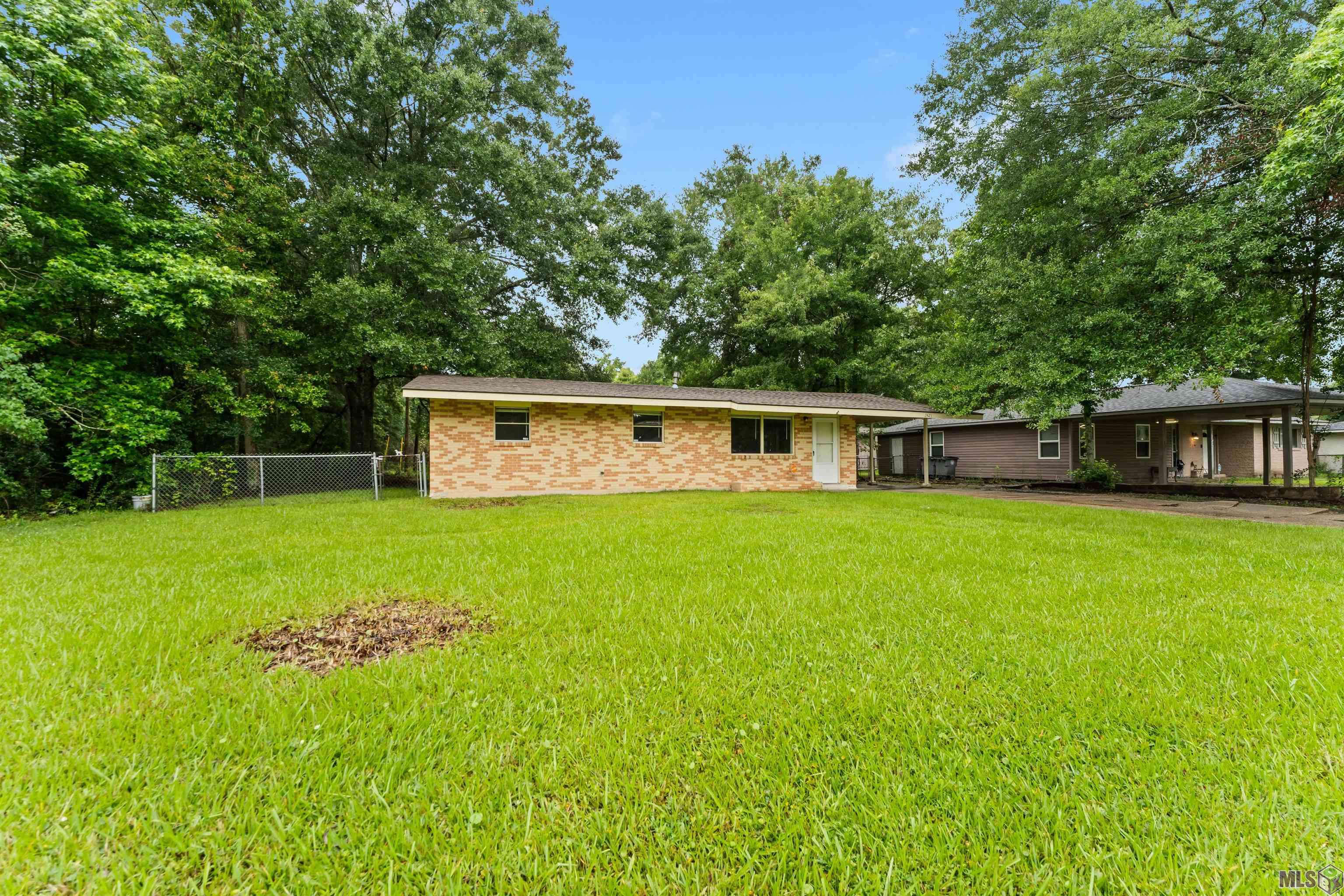 2421 Mchugh Road Baker, LA 70714 - Photo 2 of 17