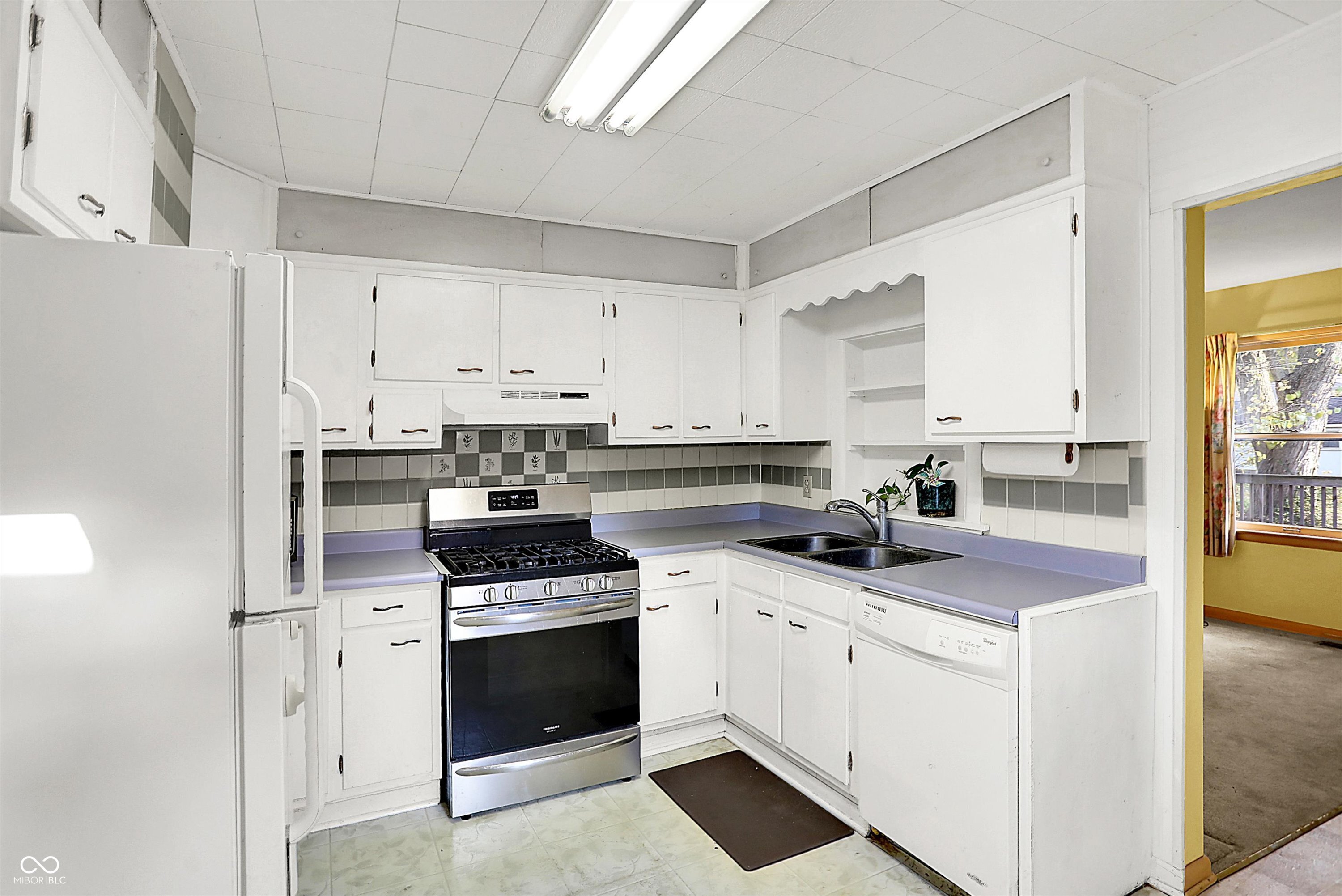 651 Hamilton Avenue Franklin, IN 46131 - Photo 7 of 34