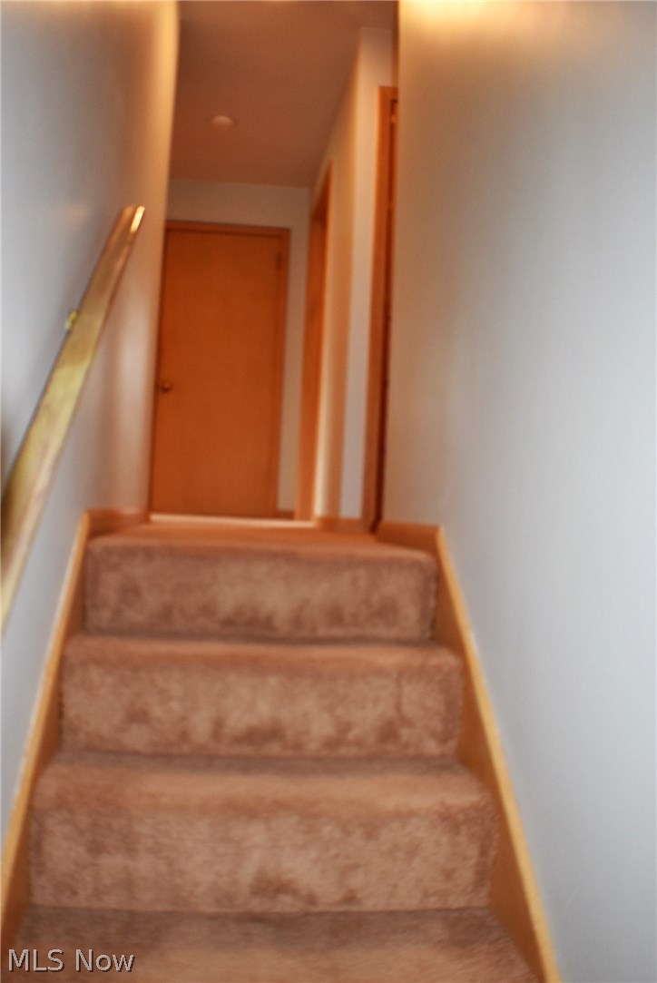 2155 Springfield Center Road Akron, OH 44312 - Photo 18 of 35 To the bedroom level