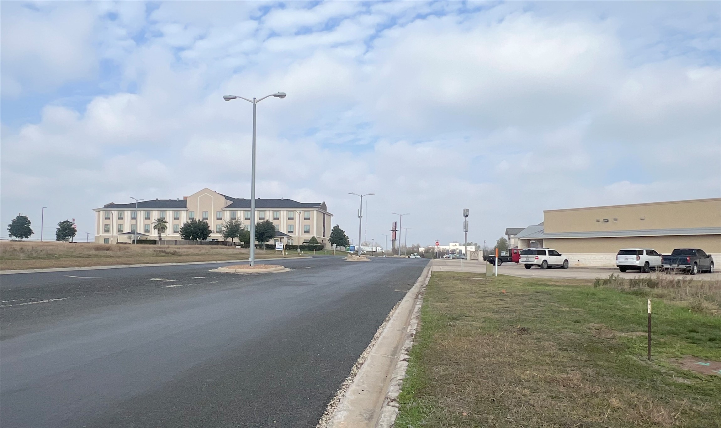 44 East Avenue Schulenburg, TX 78956 - Photo 9 of 11