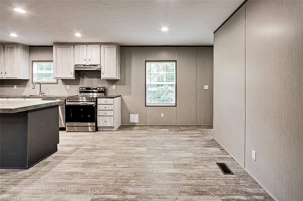 2140 Poole Town Road Asheboro, NC 27205 - Photo 15 of 33 Gallery Image 15