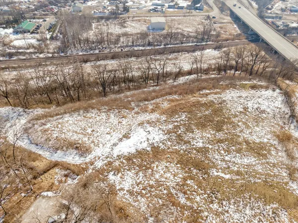 a view of a yard