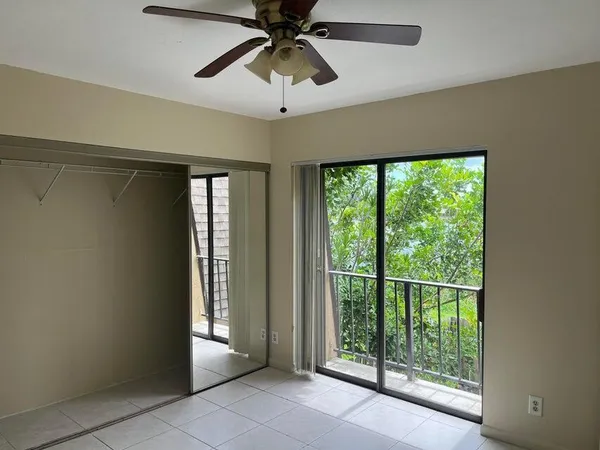 $2,200 | 4803 Waterview Circle, Palm Springs, FL 33461