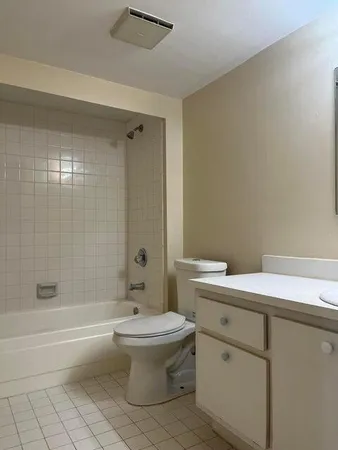 $2,200 | 4803 Waterview Circle, Palm Springs, FL 33461