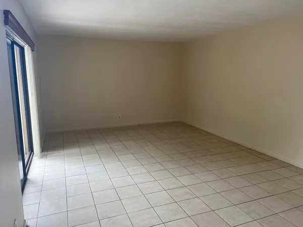 $2,200 | 4803 Waterview Circle, Palm Springs, FL 33461