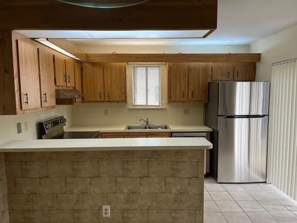 $2,200 | 4803 Waterview Circle, Palm Springs, FL 33461