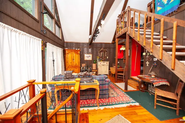 $999,900 | 1516 West Lakeshore Drive, Landrum, SC 29356