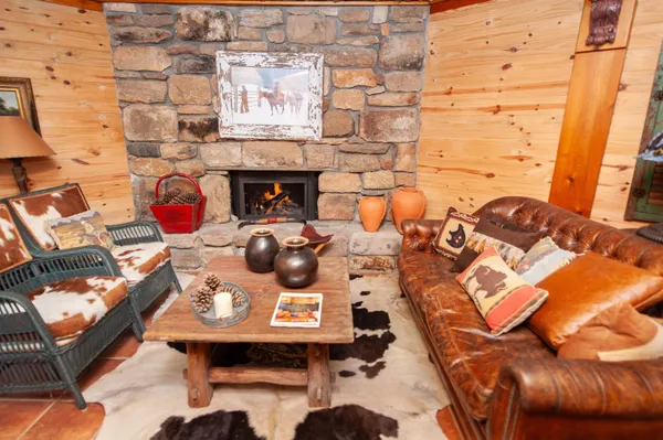 $999,900 | 1516 West Lakeshore Drive, Landrum, SC 29356