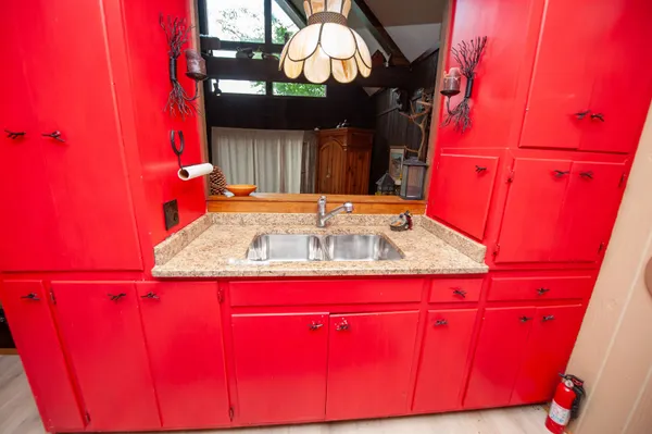 $999,900 | 1516 West Lakeshore Drive, Landrum, SC 29356