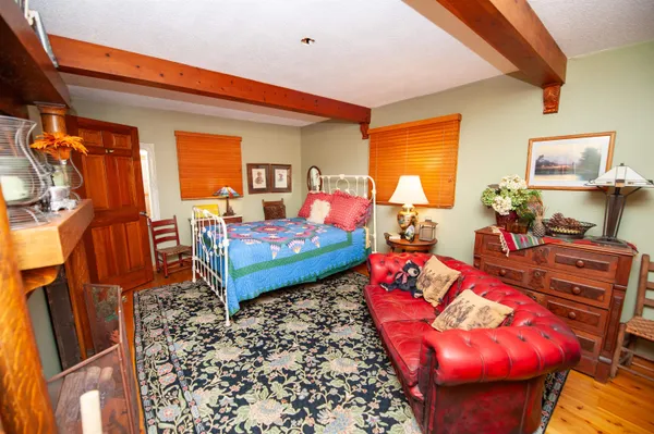 $999,900 | 1516 West Lakeshore Drive, Landrum, SC 29356