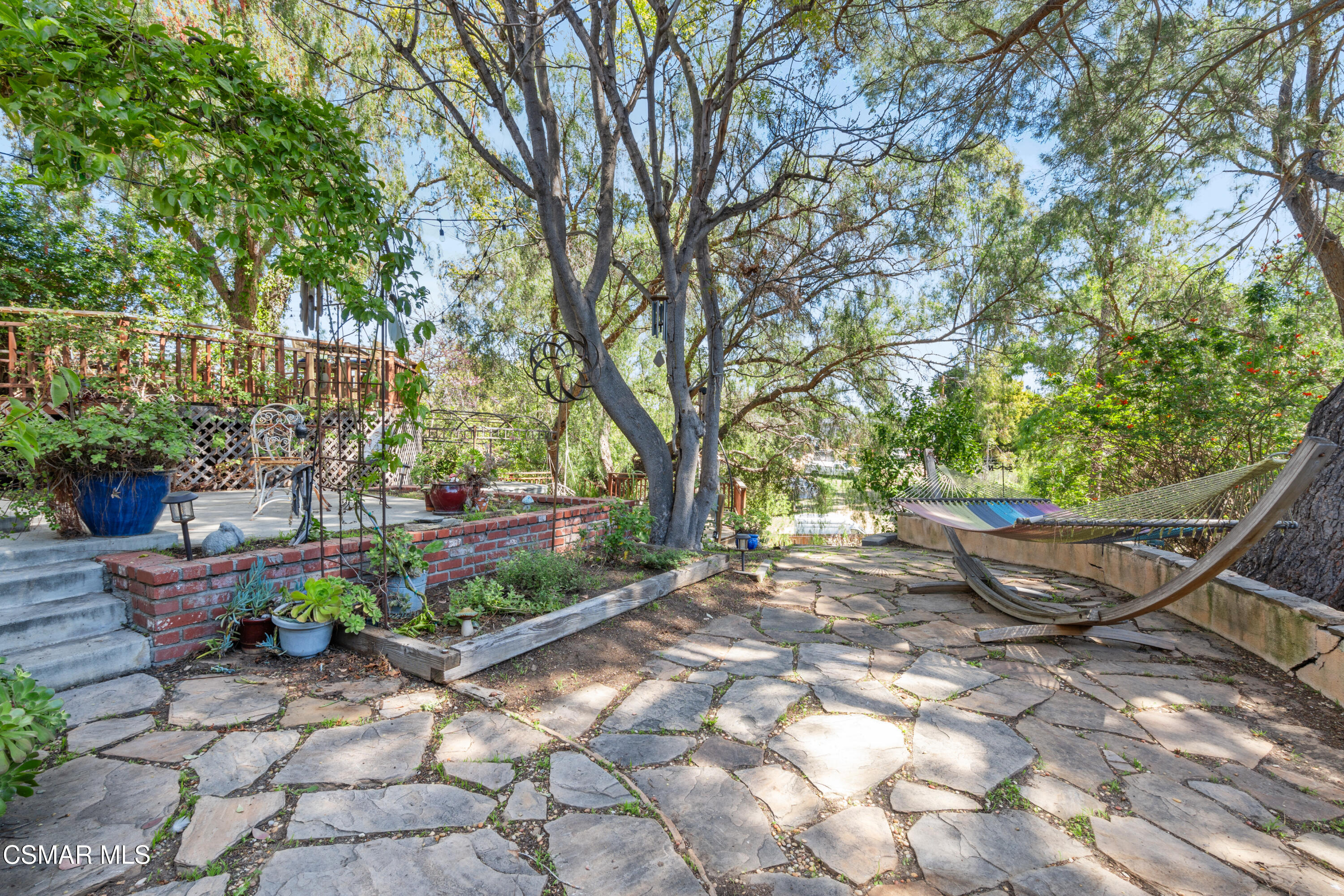 148 Timber Road Newbury Park, CA 91320 - Photo 21 of 24 32_11714319_177954_177954-EI-132