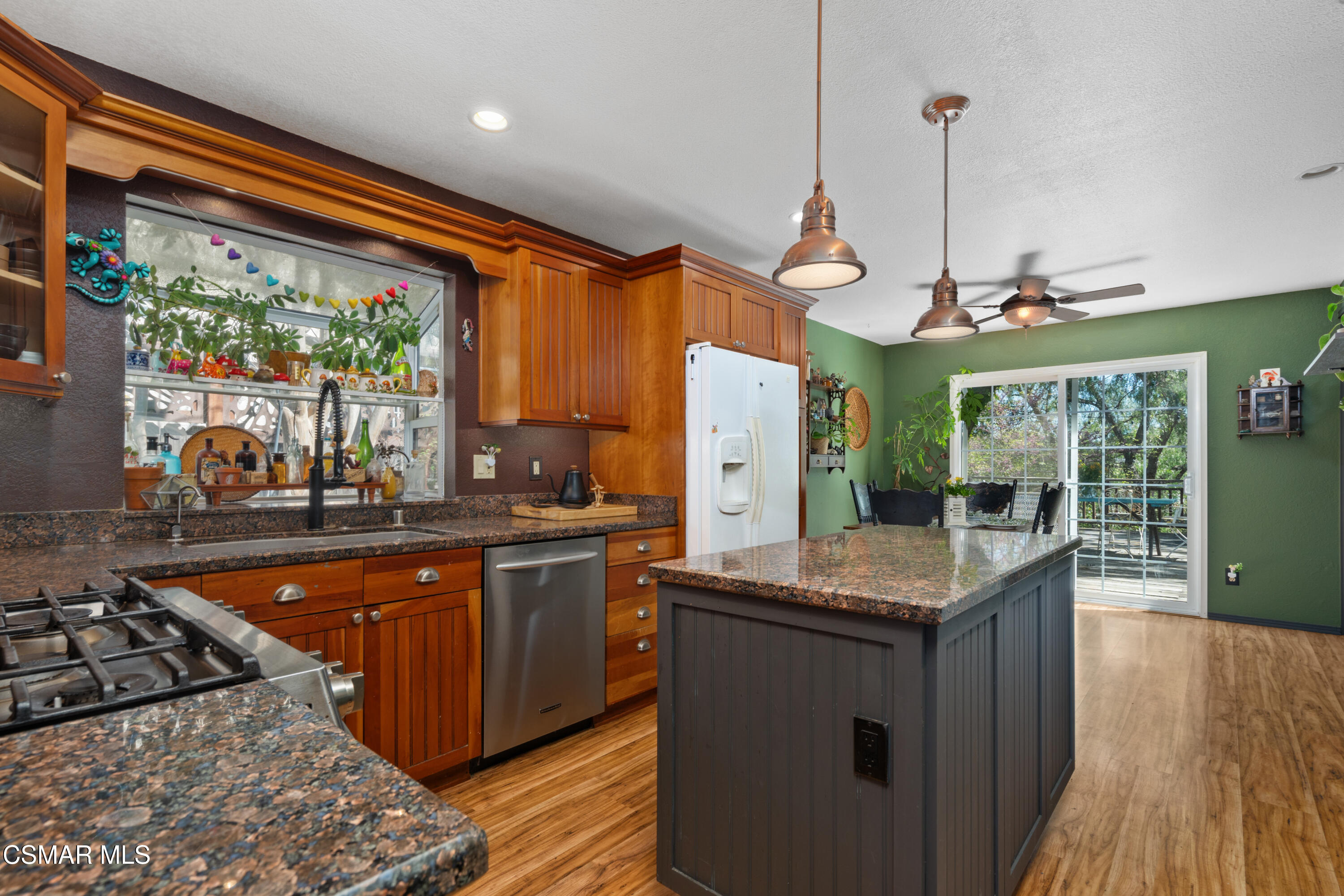 148 Timber Road Newbury Park, CA 91320 - Photo 4 of 24 9_11714294_177954_177954-EI-109
