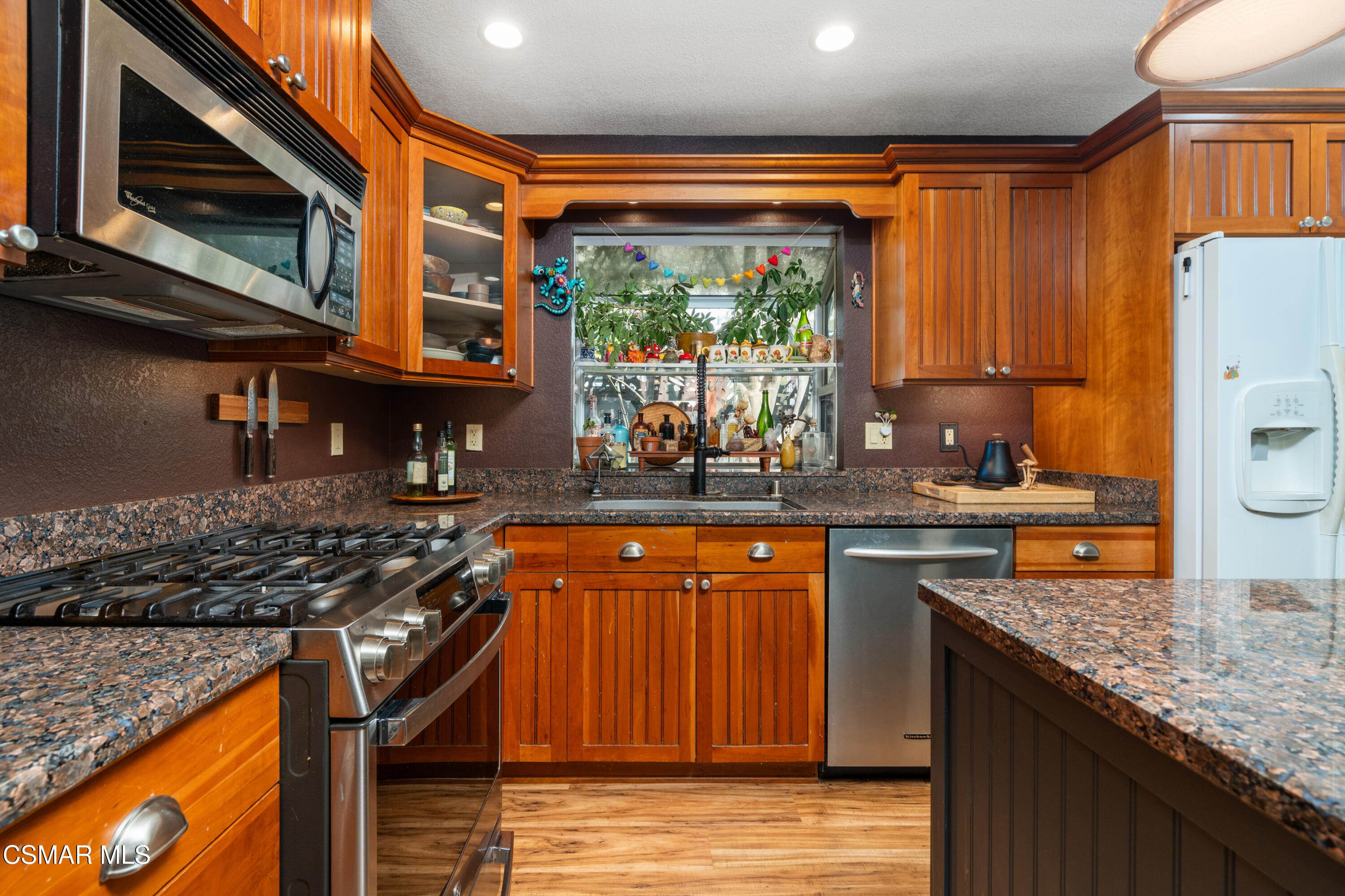 148 Timber Road Newbury Park, CA 91320 - Photo 5 of 24 10_11714295_177954_177954-EI-110