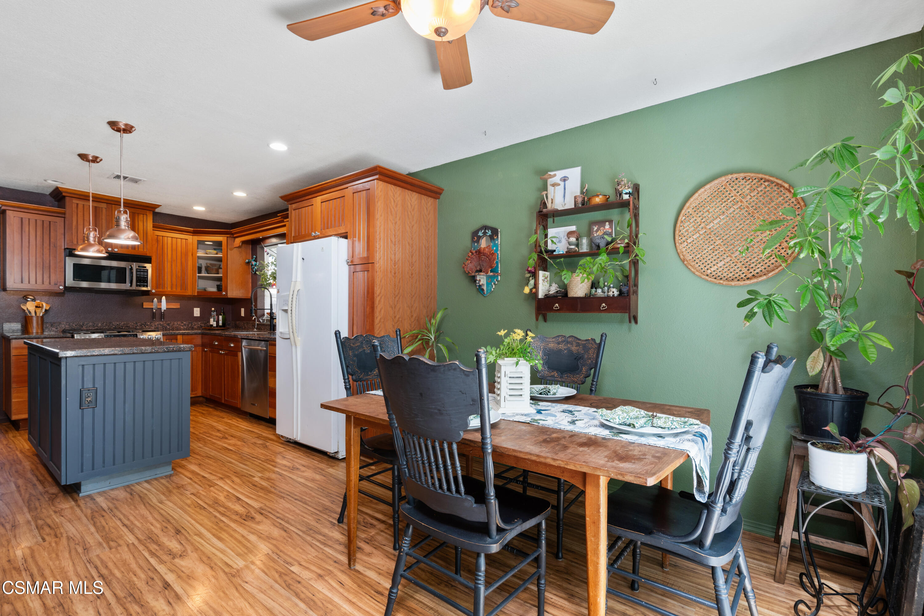 148 Timber Road Newbury Park, CA 91320 - Photo 6 of 24 14_11714303_177954_177954-EI-114