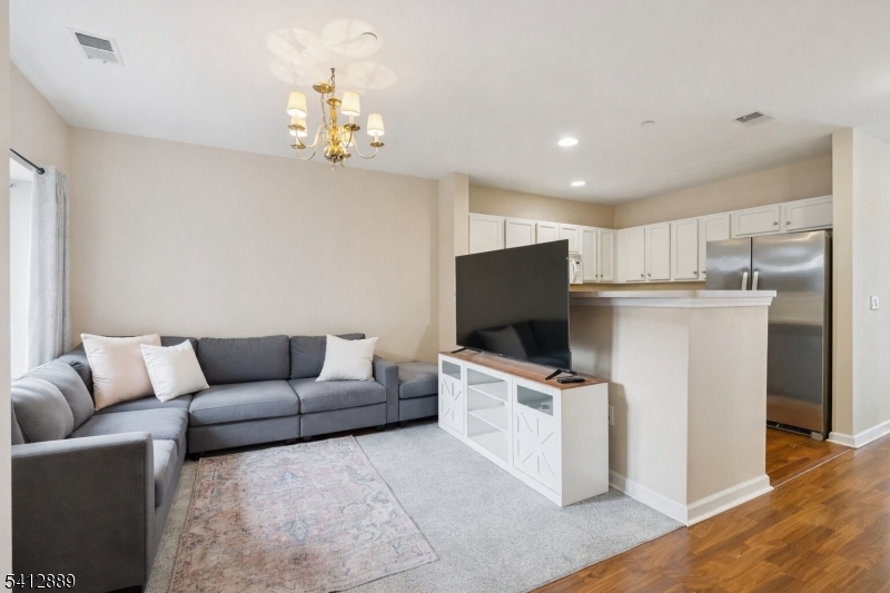 368 Rector Street, Unit 408 Perth Amboy, NJ 08861 - Photo 4 of 37