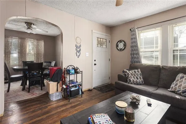 $160,000 | 5330 Northeast Barnes Avenue, Kansas City, MO 64119