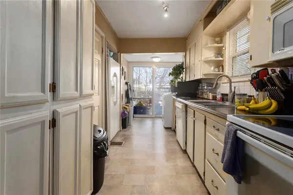 $160,000 | 5330 Northeast Barnes Avenue, Kansas City, MO 64119
