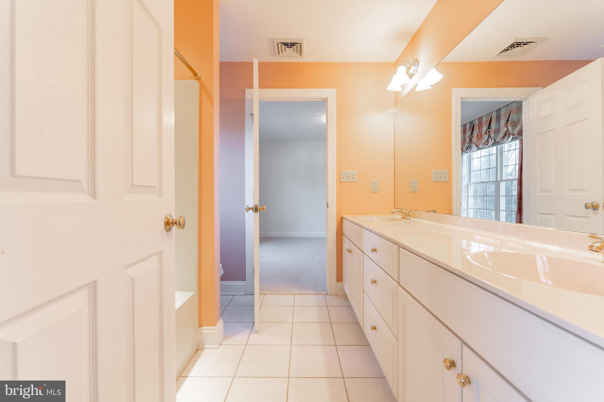 759 Northbrook Road Kennett Square, PA 19348 - Photo 46 of 70 Shared Full Bath