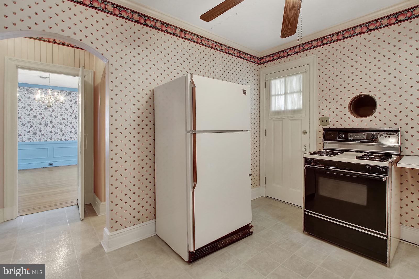 157 Springdale Road York, PA 17403 - Photo 11 of 26 Gallery Image 11