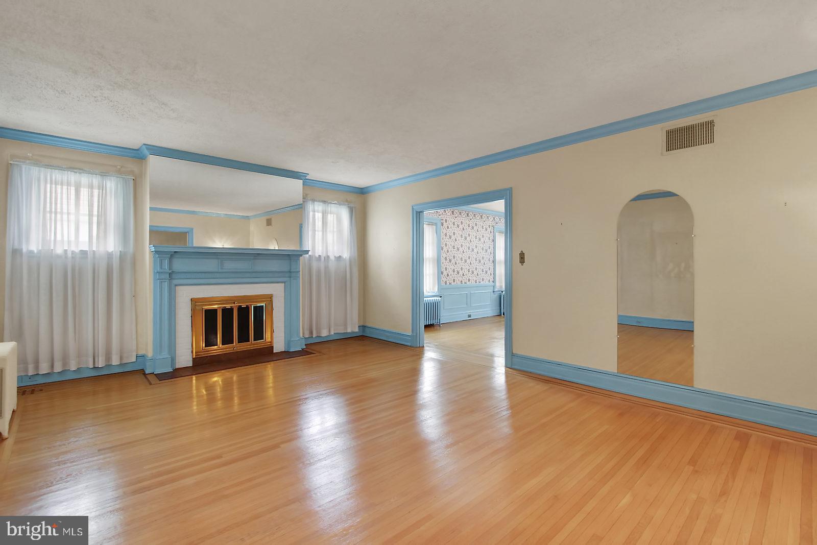 157 Springdale Road York, PA 17403 - Photo 3 of 26 Gallery Image 3