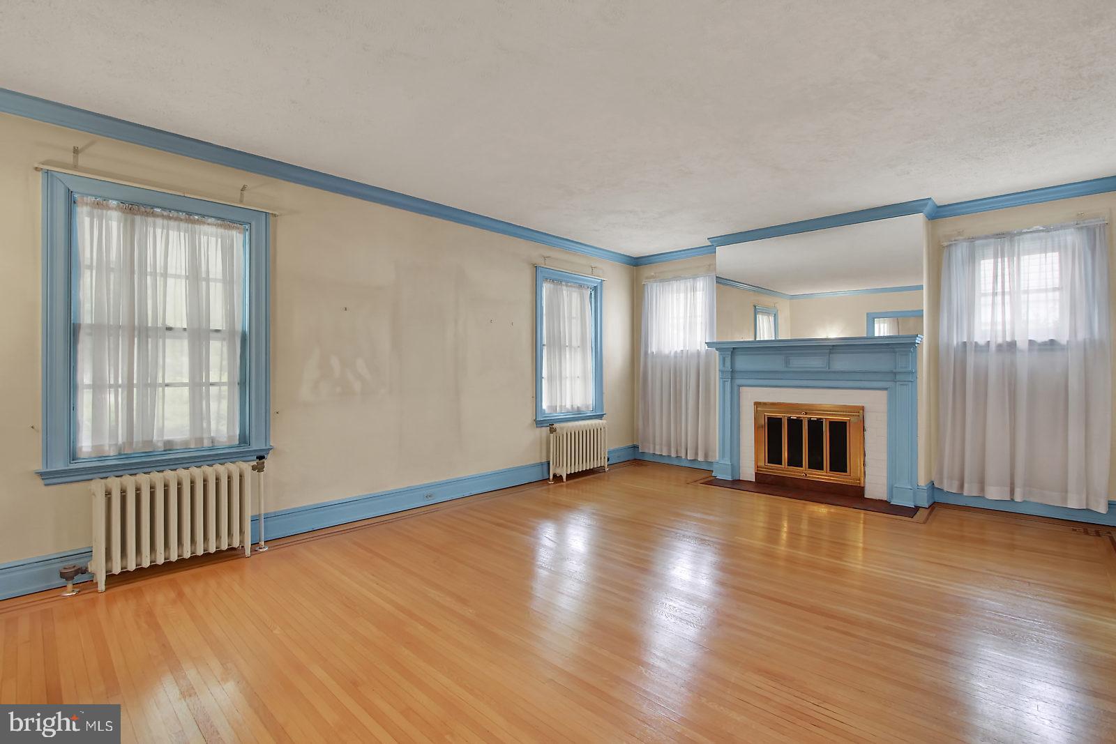 157 Springdale Road York, PA 17403 - Photo 4 of 26 Gallery Image 4