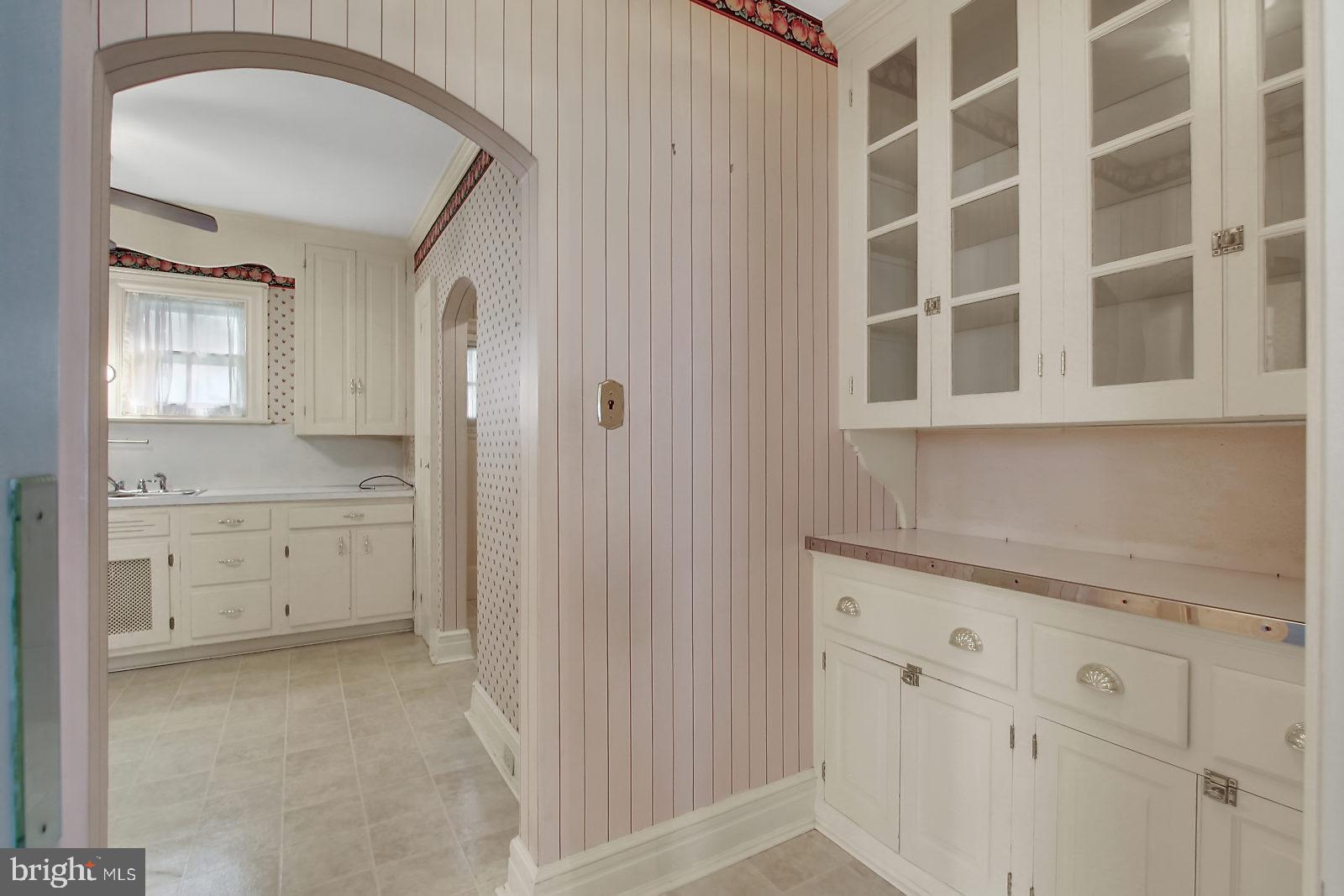 157 Springdale Road York, PA 17403 - Photo 8 of 26 Gallery Image 8