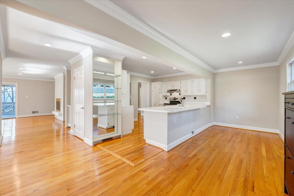 3119 Stoneridge Road Southwest Roanoke, VA 24014 - Photo 20 of 63 013-MIB02966