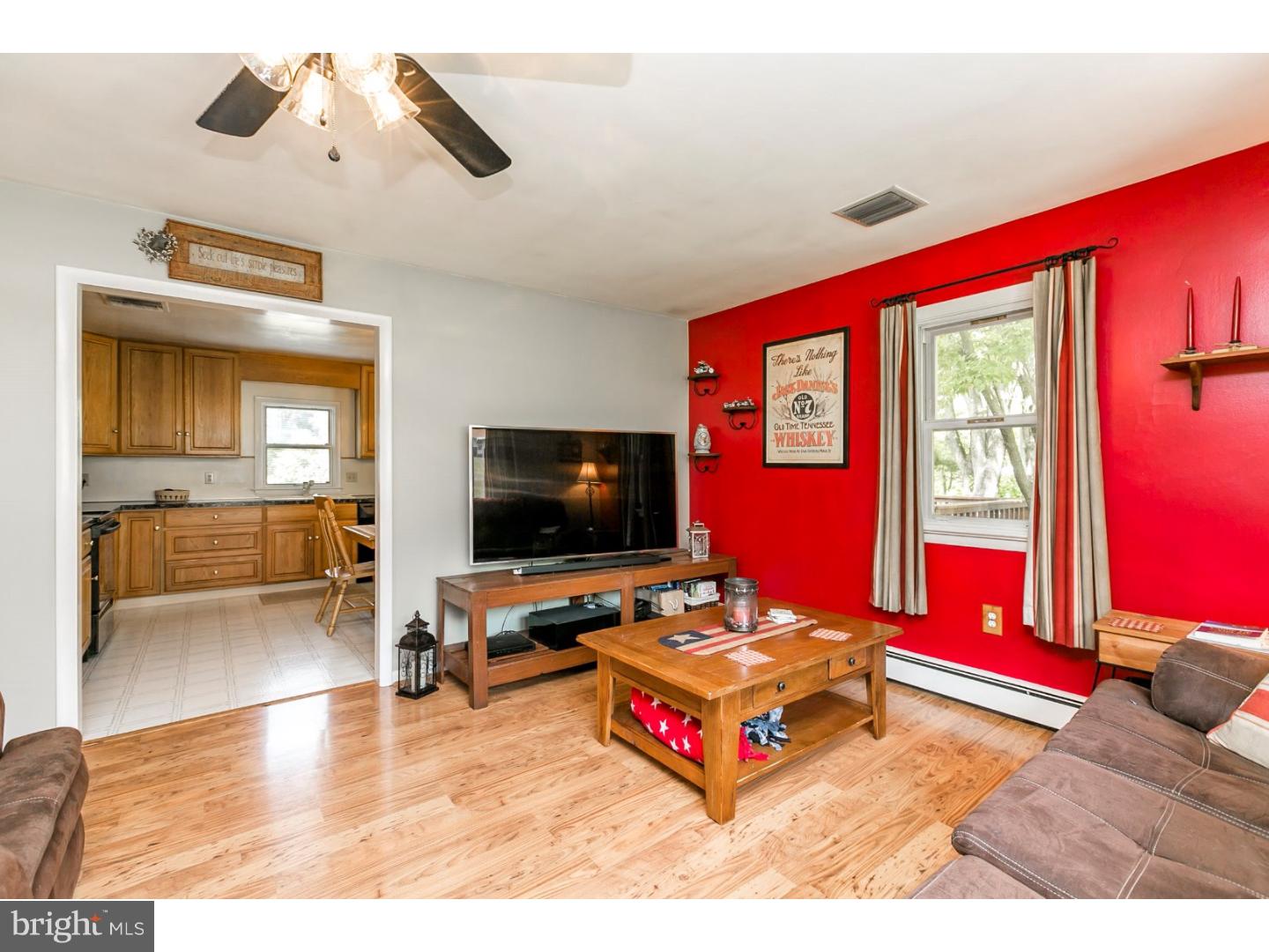 887 Rising Sun Road Telford, PA 18969 - Photo 8 of 25 Gallery Image 8