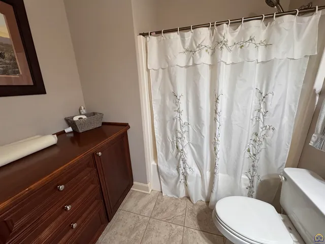 $549,000 | 323 North Eaton Drive, Lawrence, KS 66049