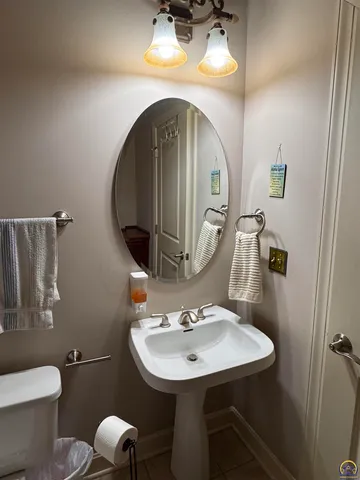 $549,000 | 323 North Eaton Drive, Lawrence, KS 66049