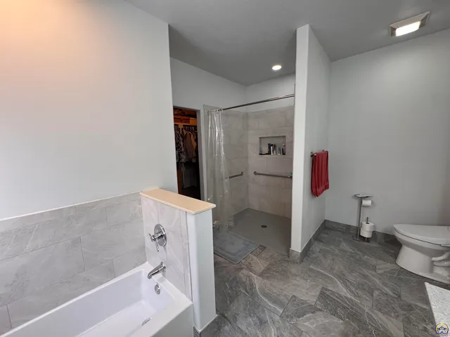 $549,000 | 323 North Eaton Drive, Lawrence, KS 66049