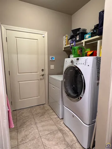 $549,000 | 323 North Eaton Drive, Lawrence, KS 66049