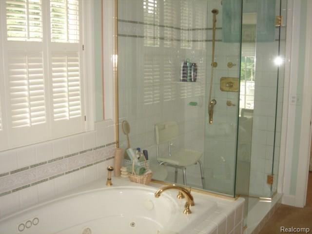 65 Lothrop Road Grosse Pointe, MI 48236 - Photo 15 of 22 005.jpg