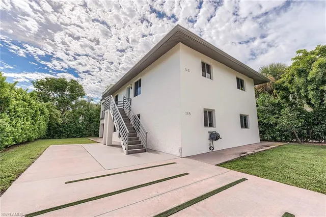 $1,100,000 | 145 Capri Boulevard, Naples, FL 34113