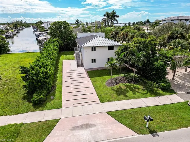 $1,100,000 | 145 Capri Boulevard, Naples, FL 34113