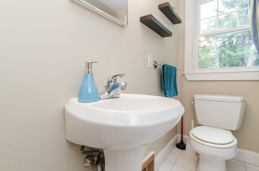 9 Prospect Heights Ashland, MA 01721 - Photo 11 of 24 Gallery Image 11
