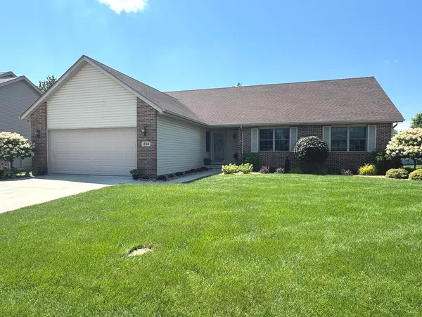 $327,900 | 250 Highpoint Circle South, Bourbonnais, IL 60914