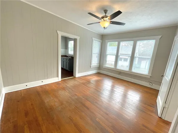 $877 | 909 Bina Street, Unit B, Bryan, TX 77803