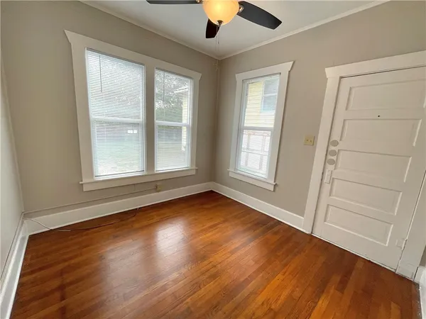 $877 | 909 Bina Street, Unit B, Bryan, TX 77803