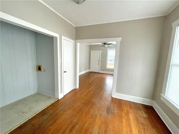 $877 | 909 Bina Street, Unit B, Bryan, TX 77803