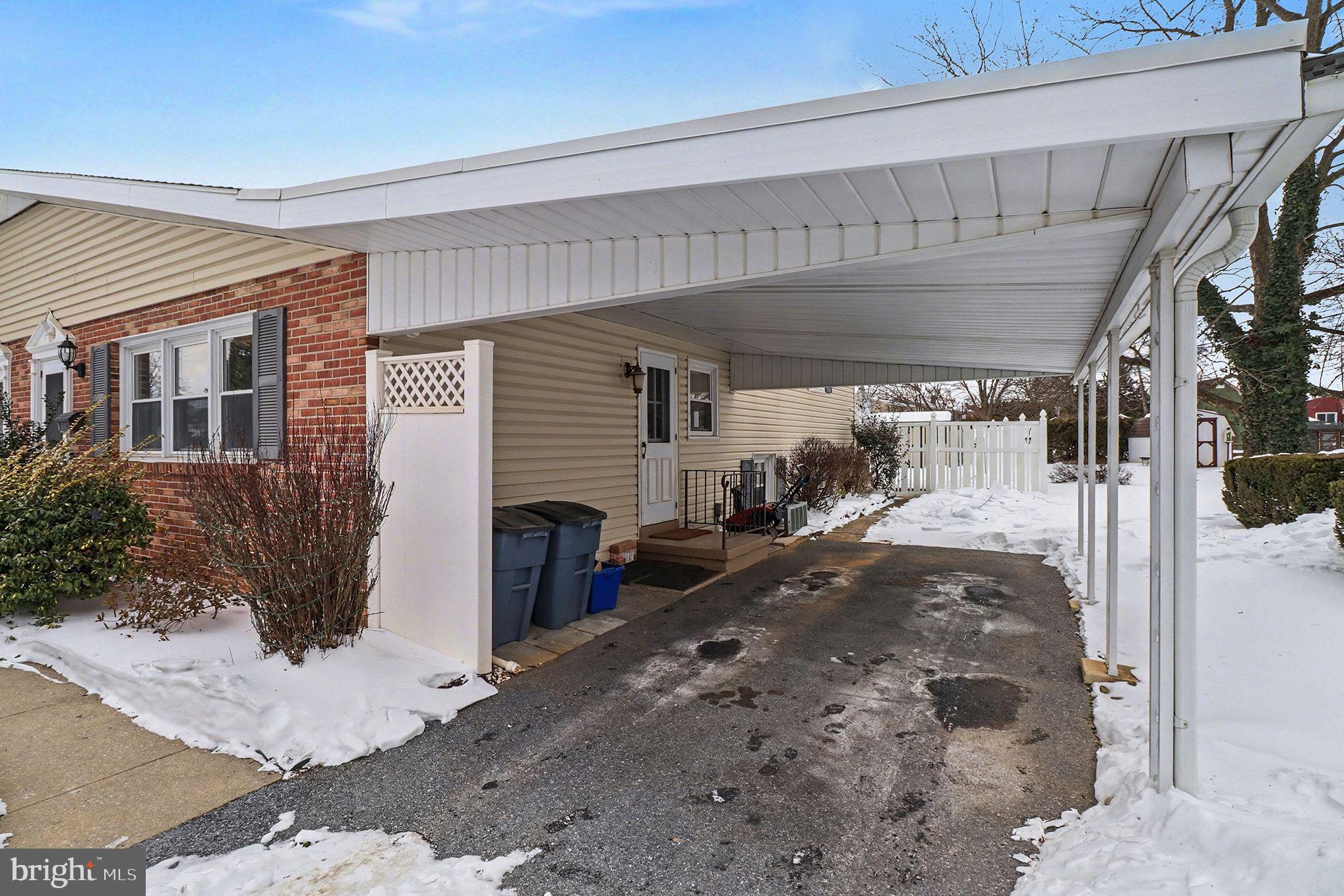 504 Hensley Street Lititz, PA 17543 - Photo 6 of 34 a view of a porch