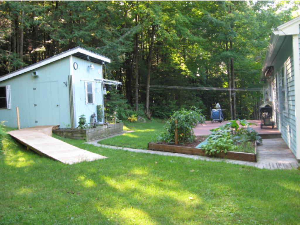 33 Ledgewood Road Claremont, NH 03743 - Photo 3 of 27 Gallery Image 3