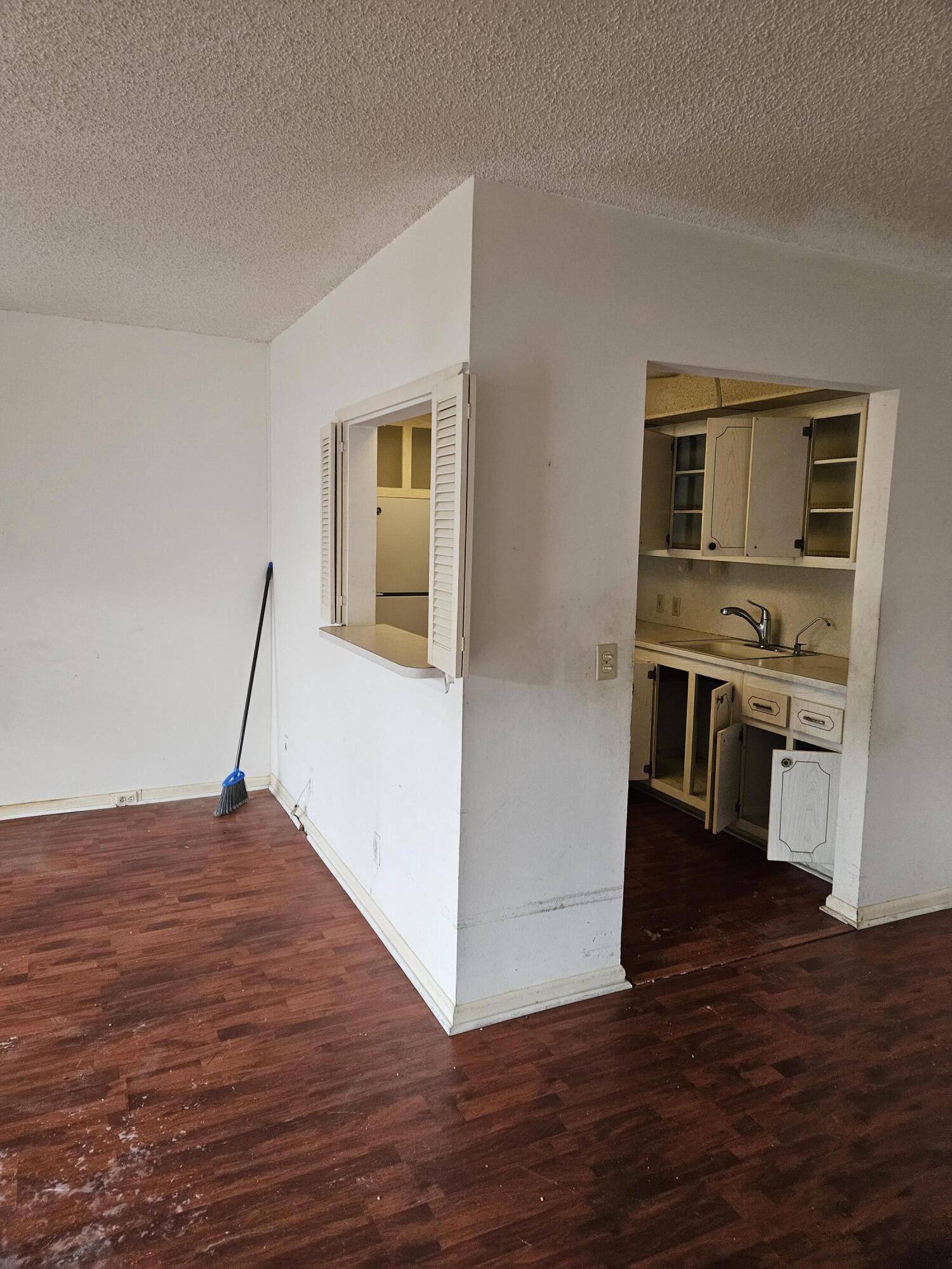 244 Suffolk F, Unit 244F Boca Raton, FL 33434 - Photo 3 of 11 20240613_120110