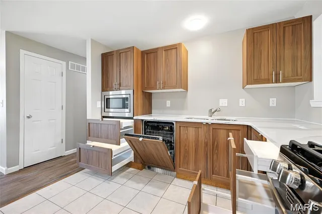 $1,800 | 2320 Patterson Road, Florissant, MO 63031